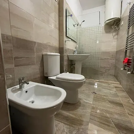 Center Apartments, Pazari Ri Apartment *